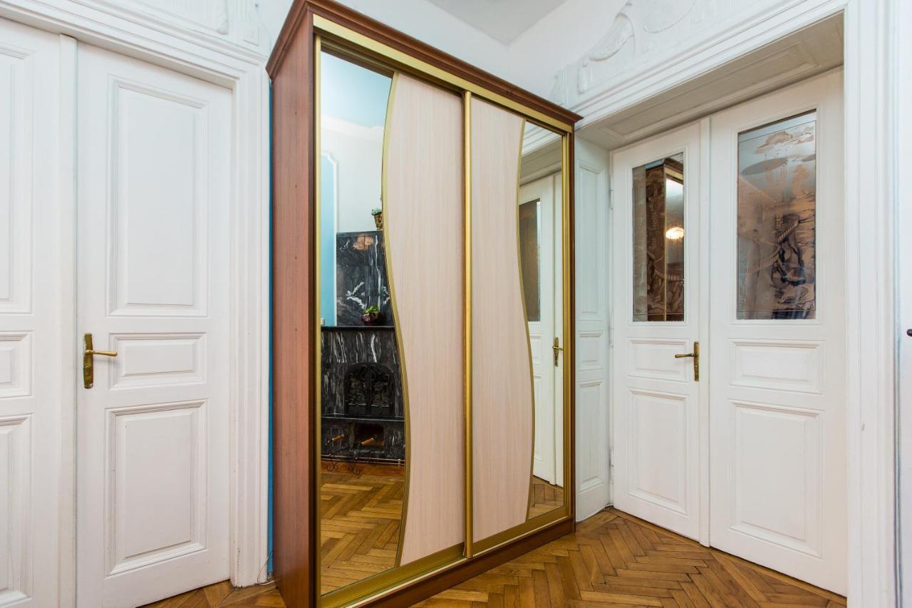 Apartments City Lwów Zewnętrze zdjęcie